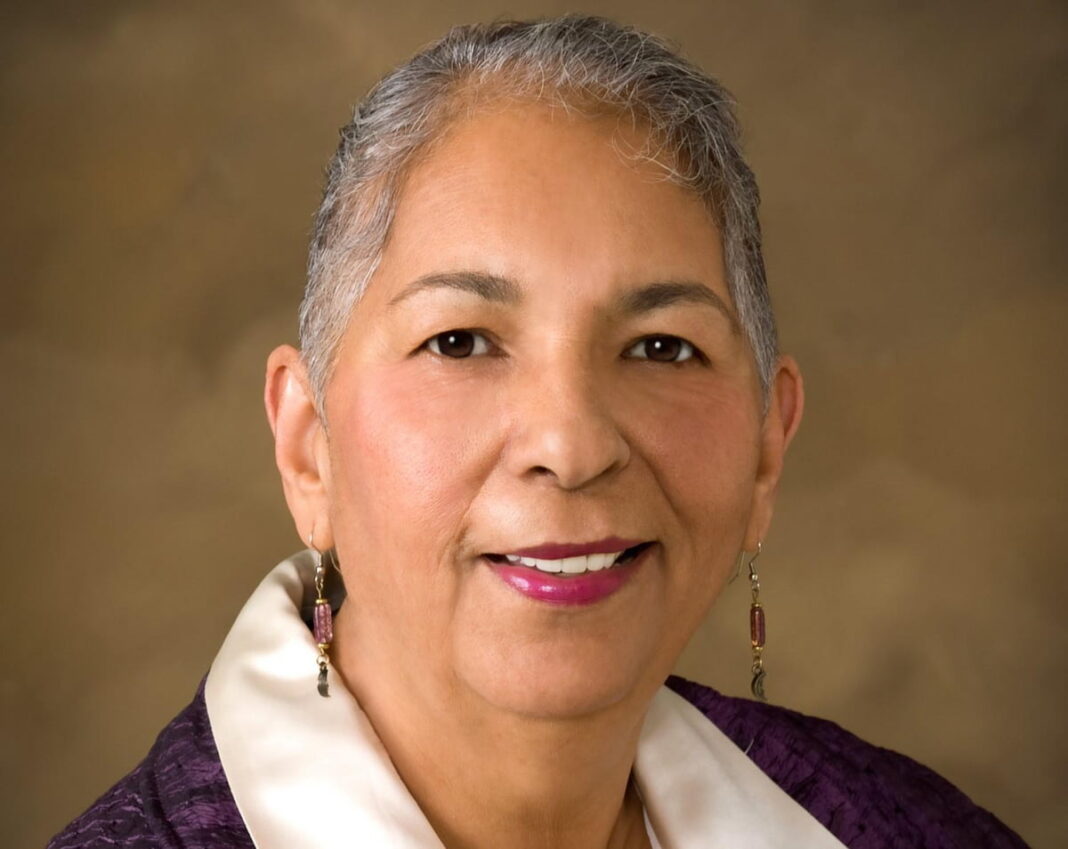 Yvonne Johnson: Una vida dedicada a servir a la comunidad de Greensboro Yvonne Johnson